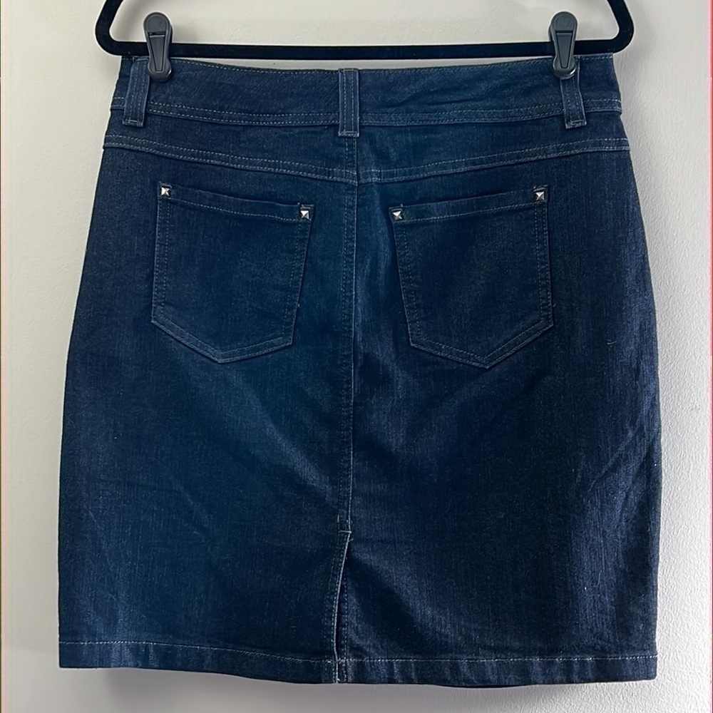 RELATIVITY denim skirt dark wash - Picture 10 of 13